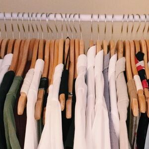 Wooden Hangers (15)